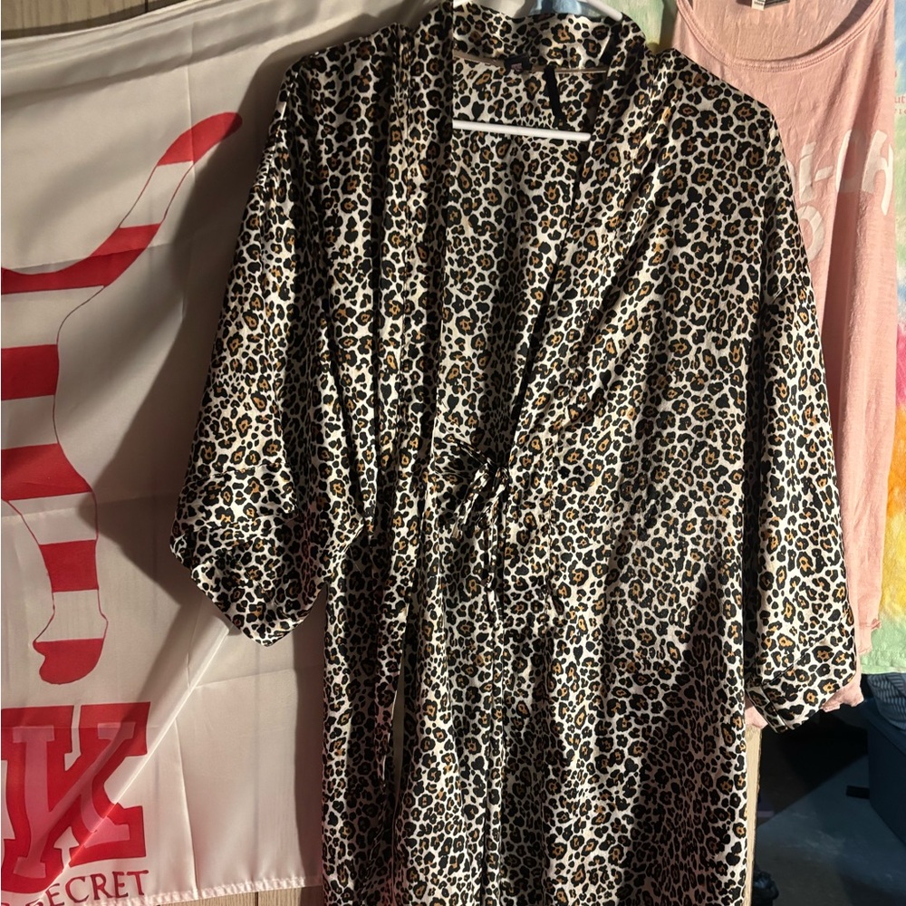 Victorias Secret Silky Cheetah Robe